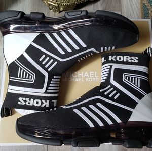 NEW Michael Kors Kendra Bootie